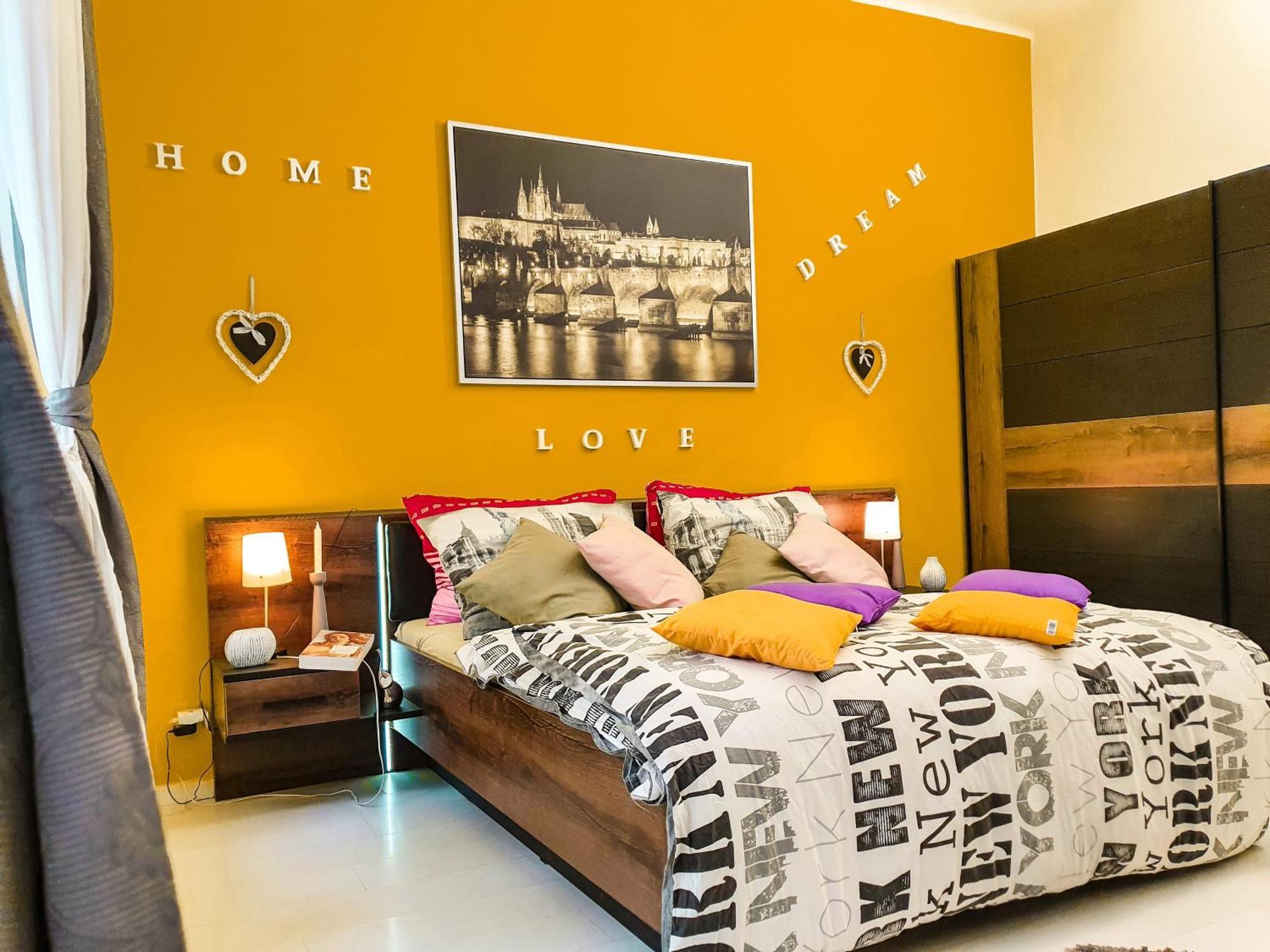 Apartment In The Center Of 프라하 외부 사진