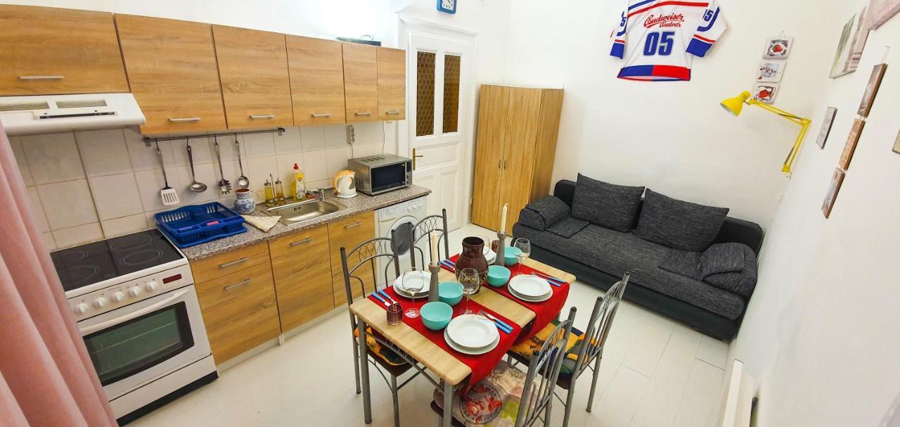 Apartment In The Center Of 프라하 외부 사진